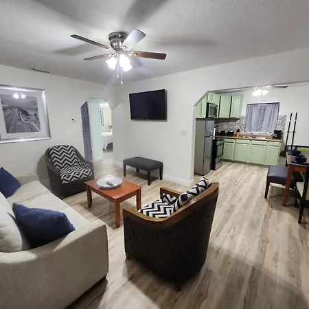 Jdc Cozy House In Seminole Heights Apartment